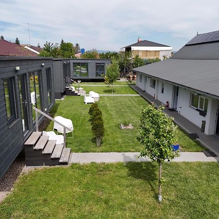 Pixel - Tiny Campus Villa เตอร์กู เซกูเยสก์ ภายนอก รูปภาพ