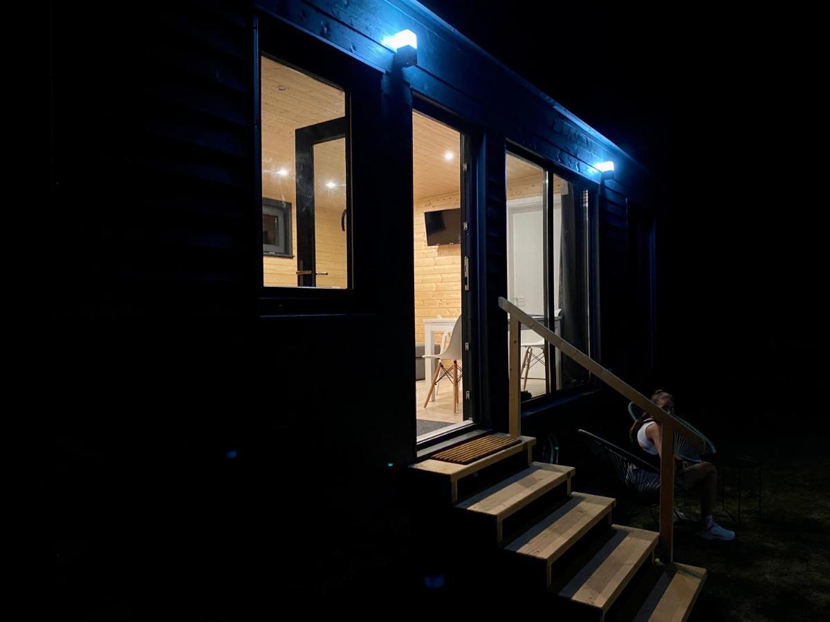 Pixel - Tiny Campus Villa เตอร์กู เซกูเยสก์ ภายนอก รูปภาพ