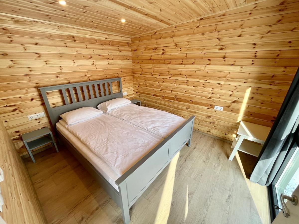 Pixel - Tiny Campus Villa เตอร์กู เซกูเยสก์ ภายนอก รูปภาพ