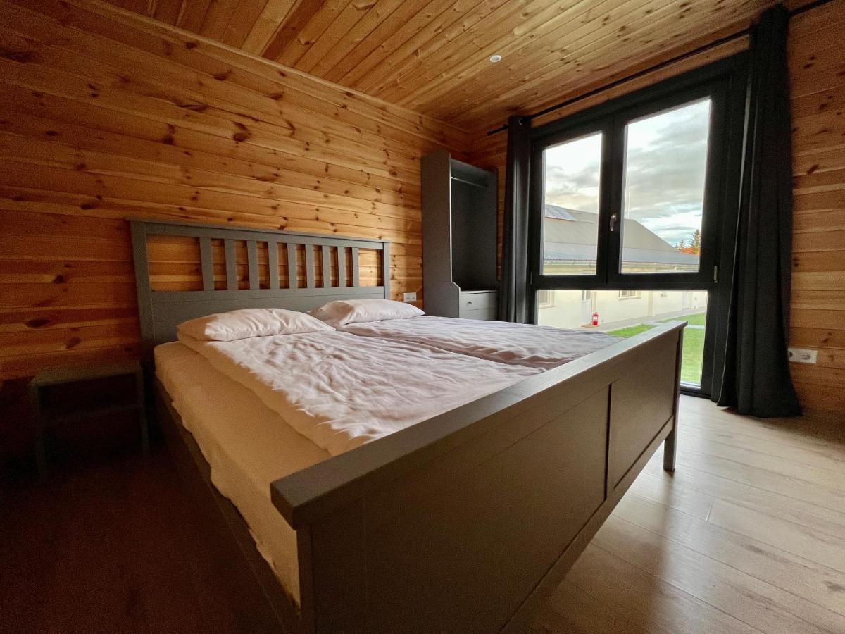 Pixel - Tiny Campus Villa เตอร์กู เซกูเยสก์ ภายนอก รูปภาพ