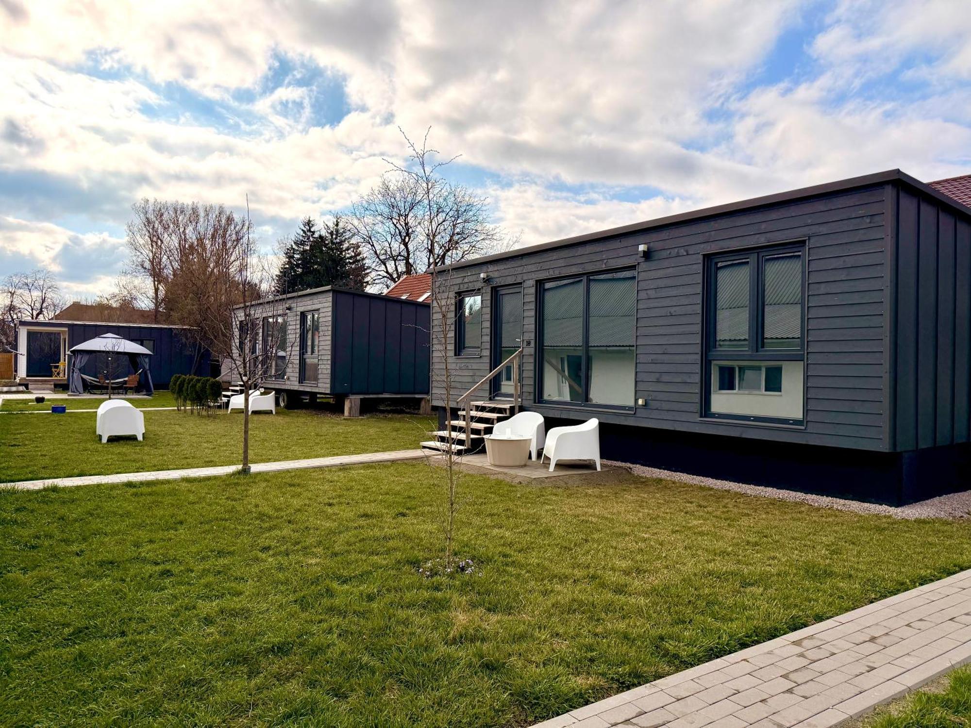 Pixel - Tiny Campus Villa เตอร์กู เซกูเยสก์ ภายนอก รูปภาพ
