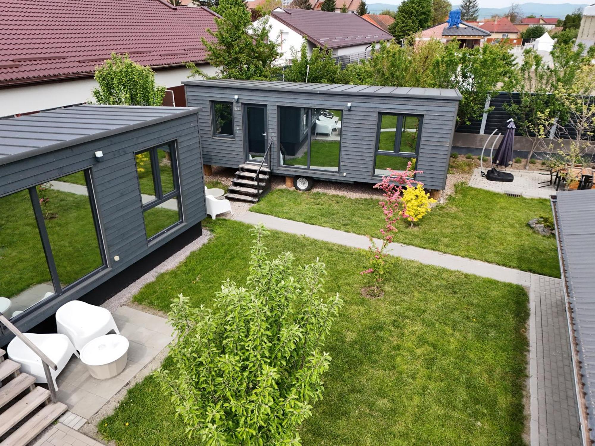 Pixel - Tiny Campus Villa เตอร์กู เซกูเยสก์ ภายนอก รูปภาพ